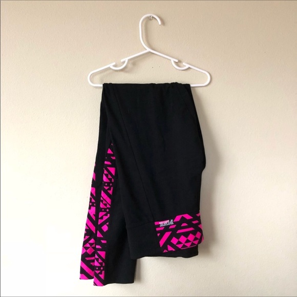 PINK Victoria's Secret Pants - PINK Victoria’s Secret yoga pants black and pink